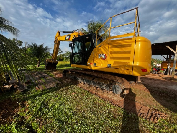 Escavadeira Caterpillar 320 ano 2019