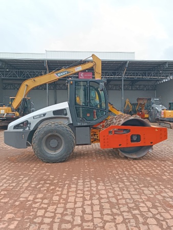 Rolo Compactador SANY SSR120 ano 2011