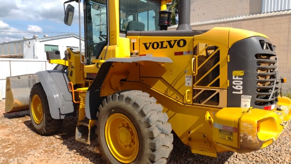 Pá Carregadeira Volvo L60F ano 2020