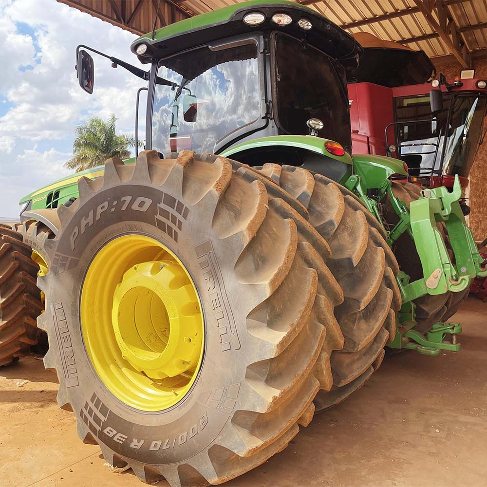 Trator John Deere 8400R ano 2022