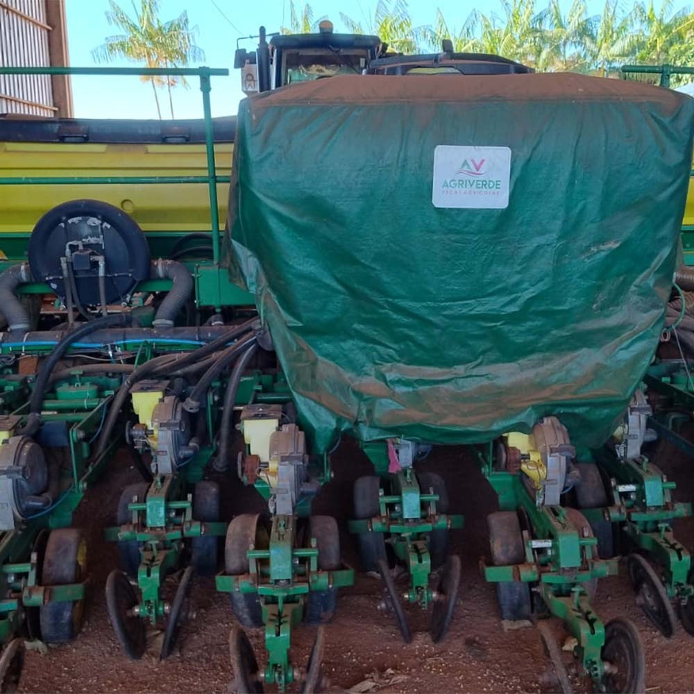 Plantadeira John Deere 2130 ano 2013