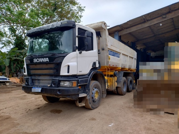 Caminhão Scania P 310 ano 2013