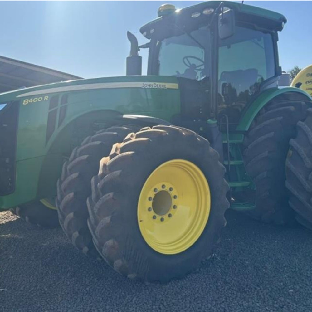 Trator John Deere 8400R ano 2021