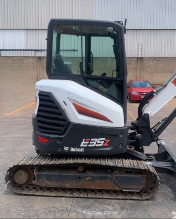 Mini Escavadeira Bobcat E35 ano 2022