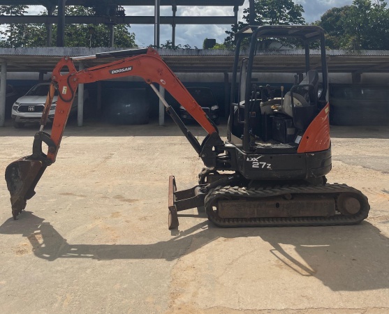 Mini Escavadeira Doosan DX27Z ano 2012