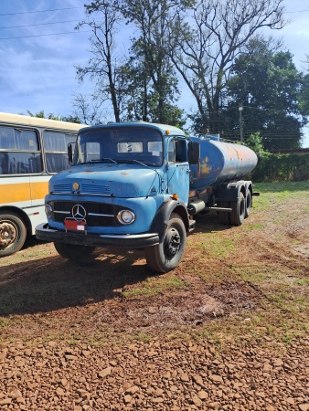 Caminhão Mercedes Benz 1113 ano 1975