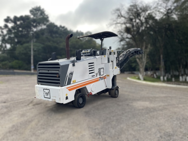 Fresadora Wirtgen W1000L ano 2011