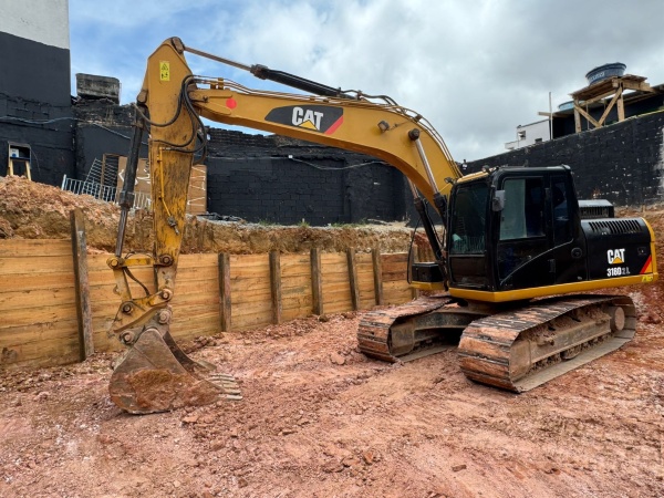 Escavadeira Caterpillar 318 D2L ano 2019