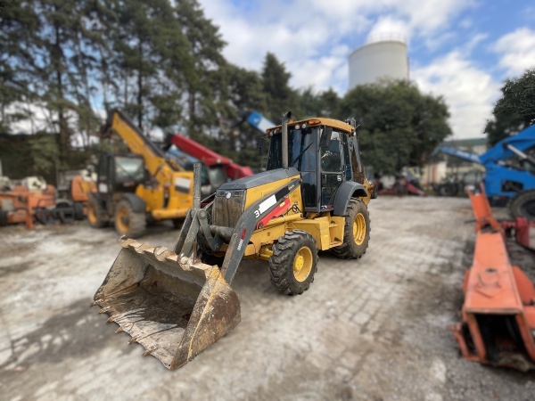 Retroescavadeira John Deere 310L ano 2018