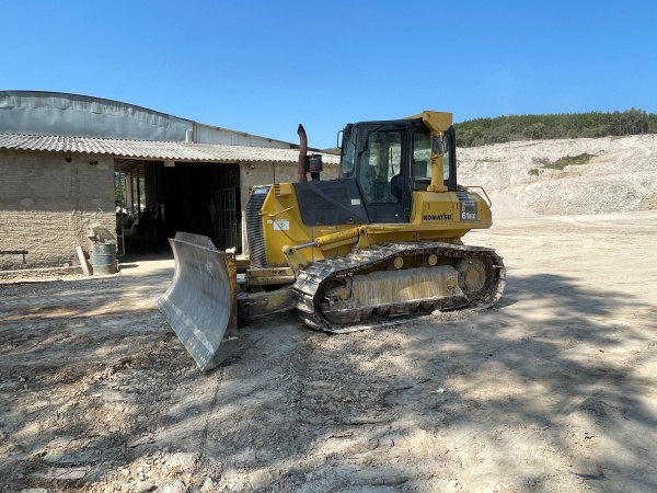 Trator de Esteira Komatsu D61-EX ano 2012