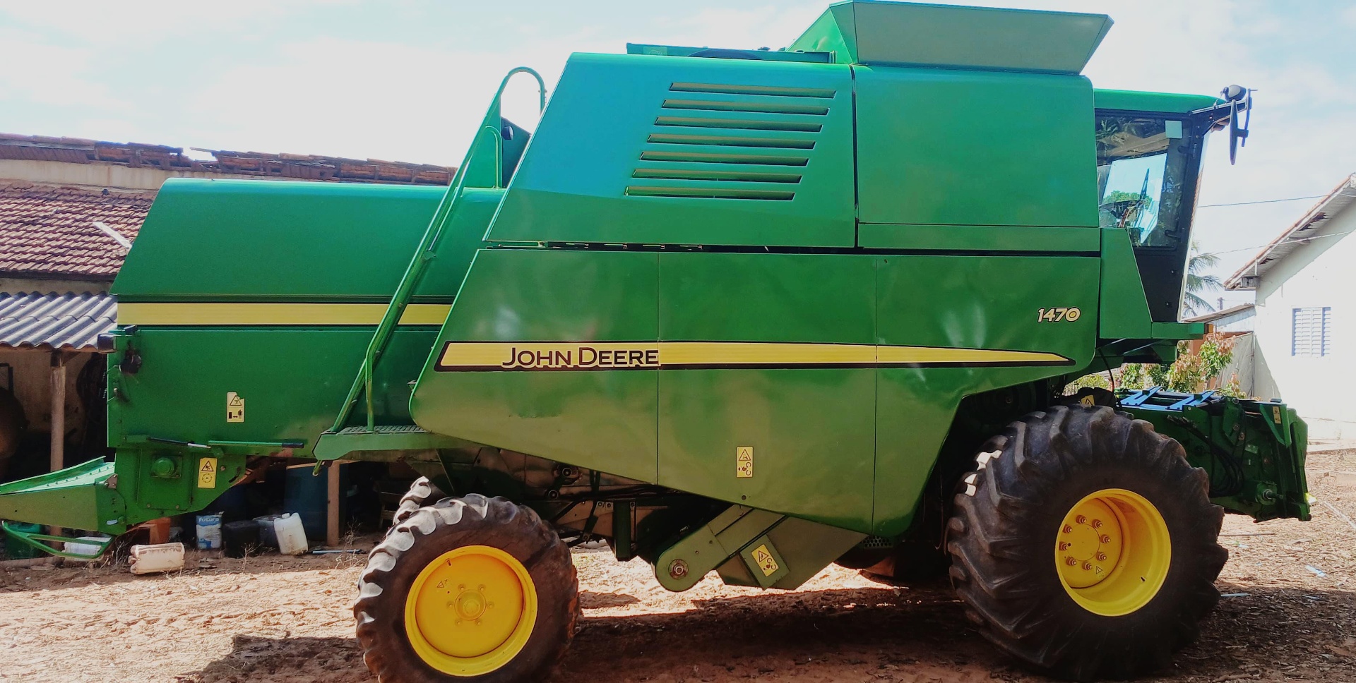 Colheitadeira John Deere 1470 ano 2011
