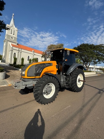 Trator Valtra BT 170 ano 2012