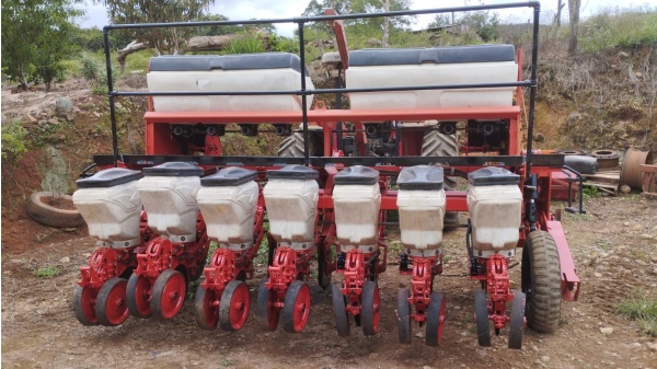 Plantadeira Kuhn PG 700 ano 2019 - PG 700 - Implementos para Plantio