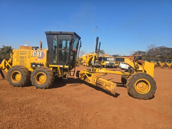 Motoniveladora Caterpillar 140K ano 2022
