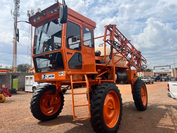 Pulverizador Autopropelido Jacto UNIPORT 2000 ano 2000