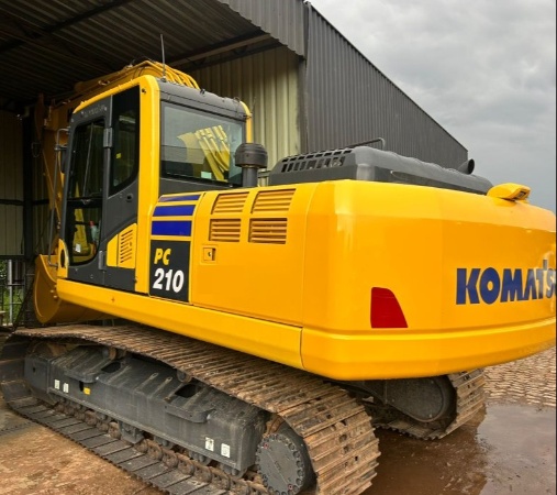 Escavadeira Komatsu PC210 ano 2023 - PC210 - Máquinas de Linha Amarela