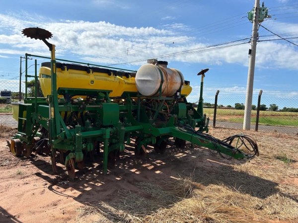 Plantadeira John Deere 1111 ano 2017