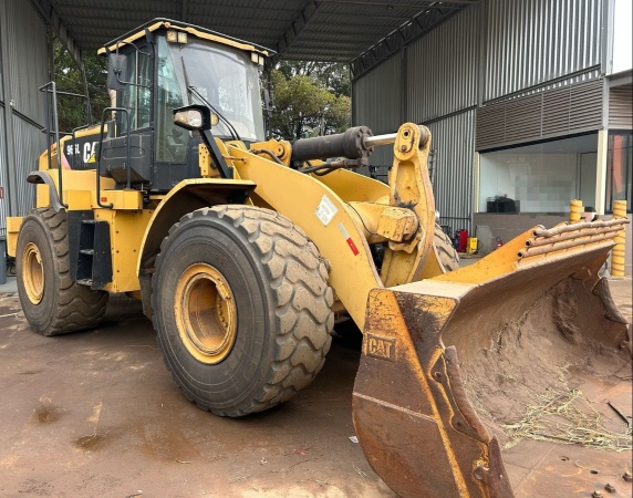 Pá Carregadeira Caterpillar 966L ano 2019