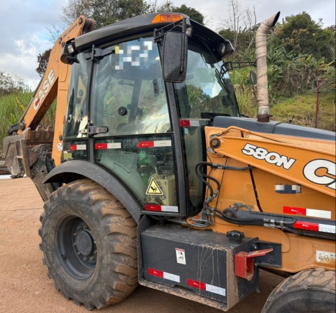 Retroescavadeira Case 580N S2 ano 2019