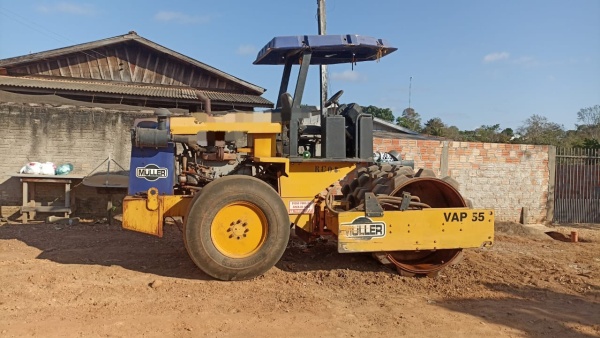 Rolo Compactador Müller VAP55 ano 2002