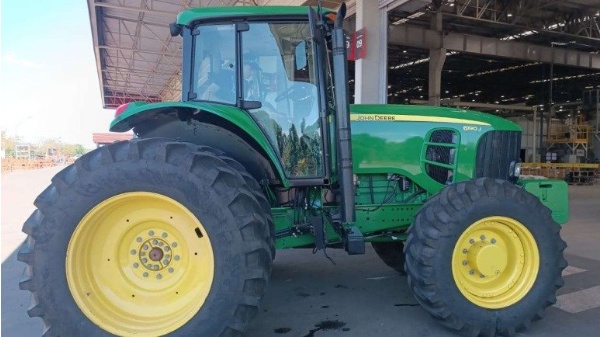 Trator John Deere 6190J ano 2023