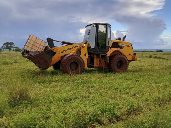 Pá Carregadeira New Holland W170B ano 2008
