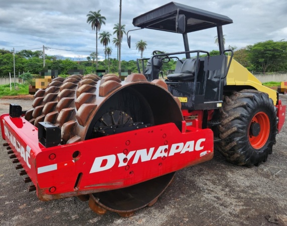 Rolo Compactador Dynapac CA250 ano 2010