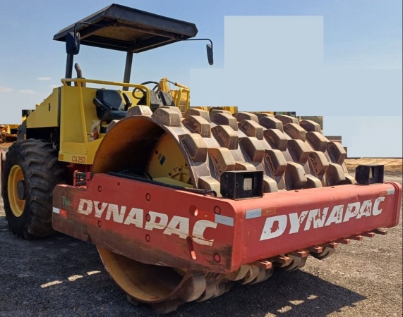 Rolo Compactador Dynapac CA250 ano 2008