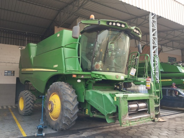 Colheitadeira John Deere S550 ano 2018