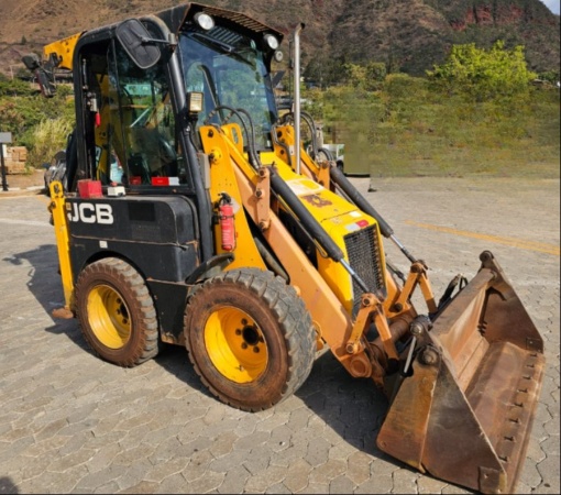 Mini Retroescavadeira JCB 1CX ano 2019