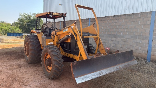 Trator Valmet 1280R ano 1995