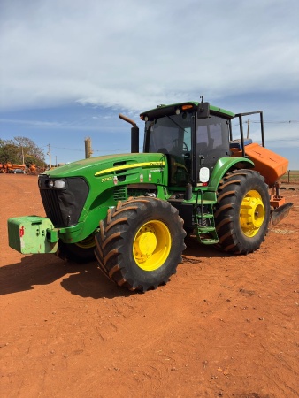 Trator John Deere 7230 J ano 2020
