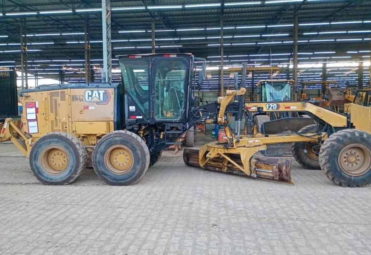 Motoniveladora Caterpillar 120 ano 2023