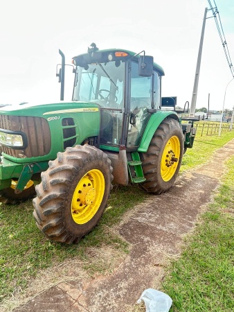 Trator John Deere 6100J ano 2019