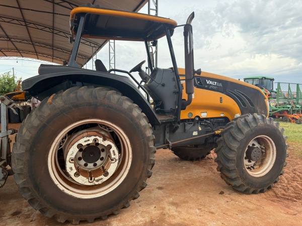 Trator Valtra BM 110 ano 2018