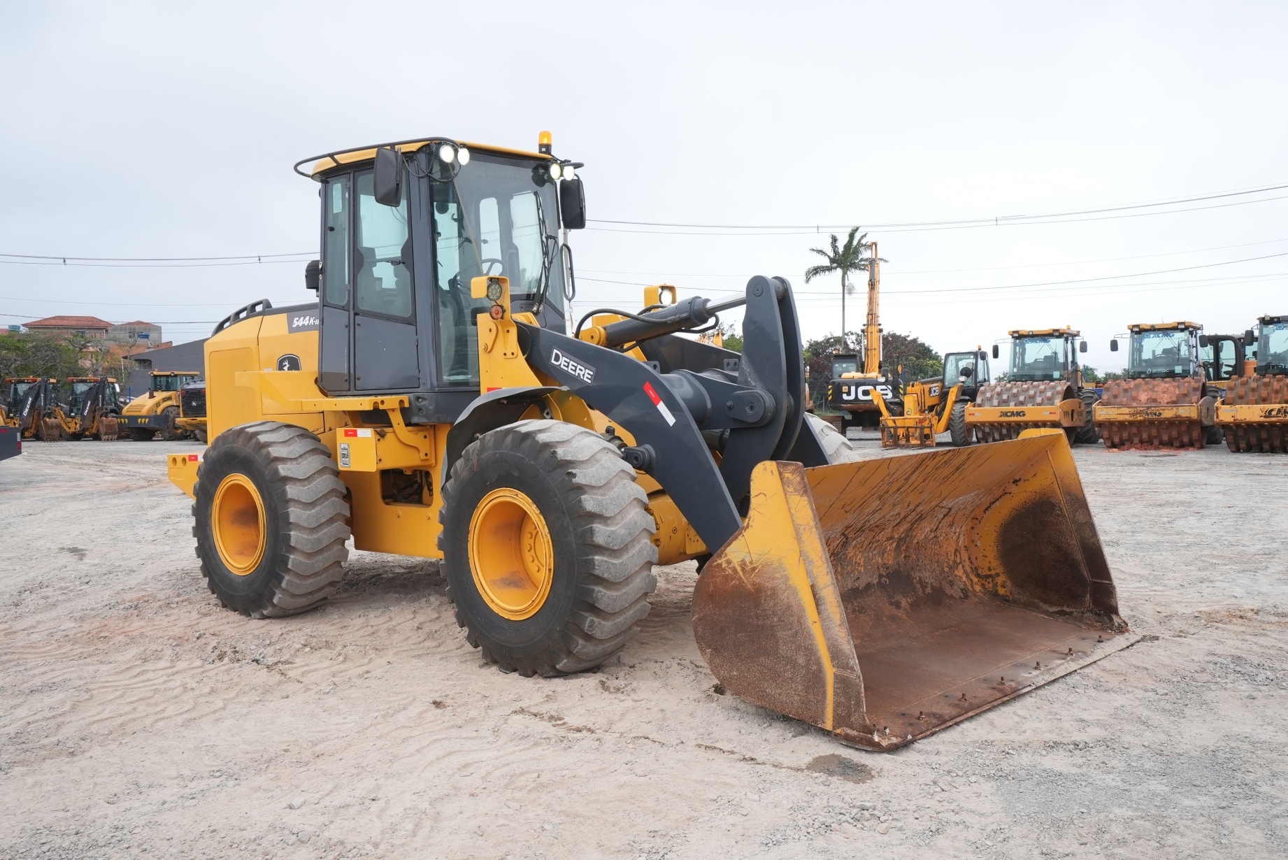 Pá Carregadeira John Deere 524K ano 2015