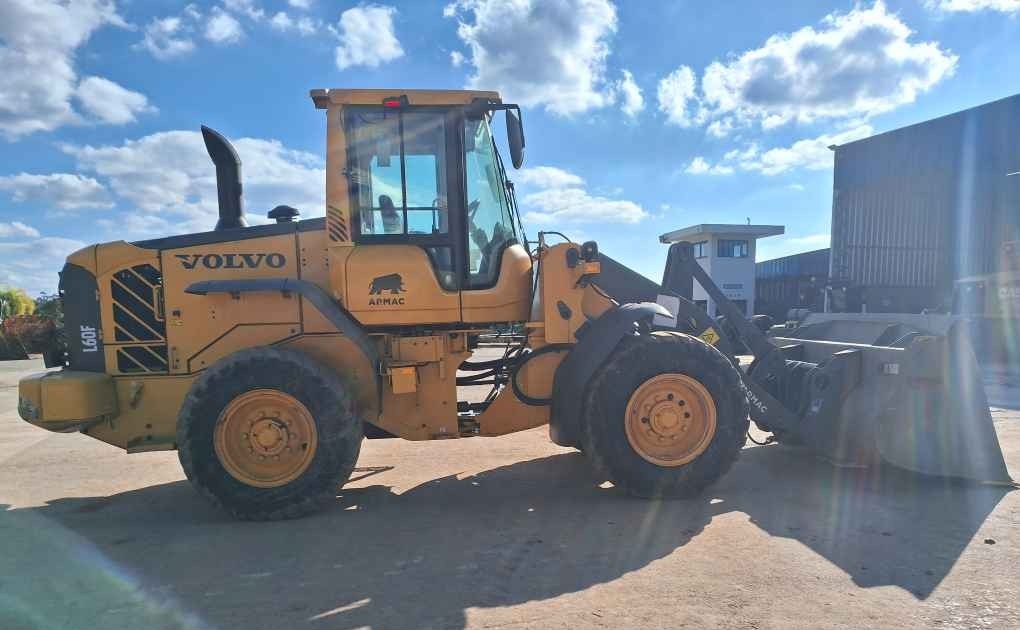 Pá Carregadeira Volvo L60F ano 2020