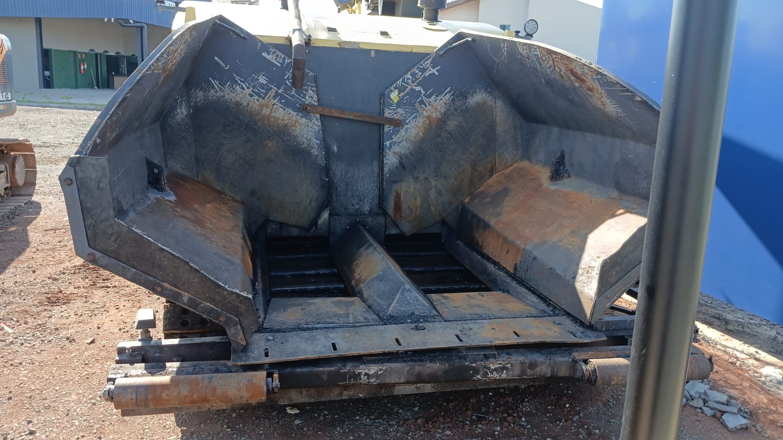 Vibroacabadora bomag VDA 700 MAX ano 2021