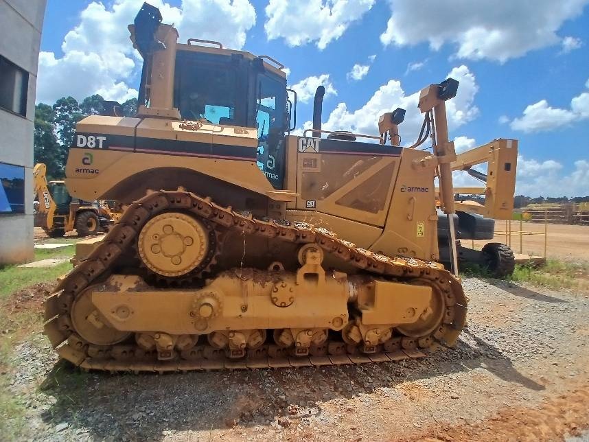 Trator de Esteira Caterpillar D8T ano 2007