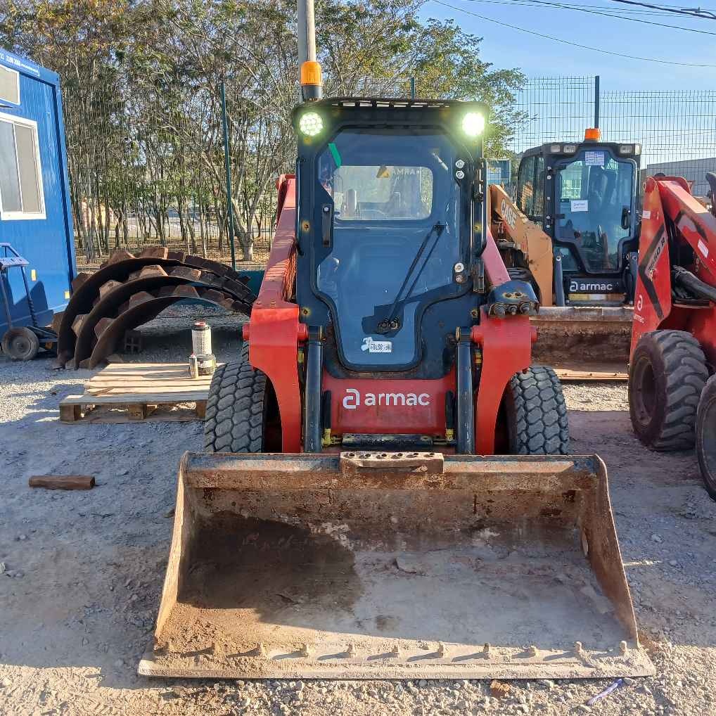 Mini Carregadeira Manitou 1650R ano 2022