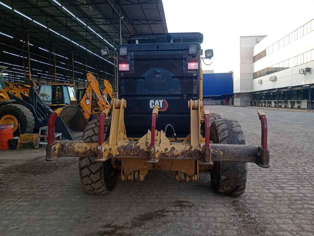 Motoniveladora Caterpillar 120 ano 2023