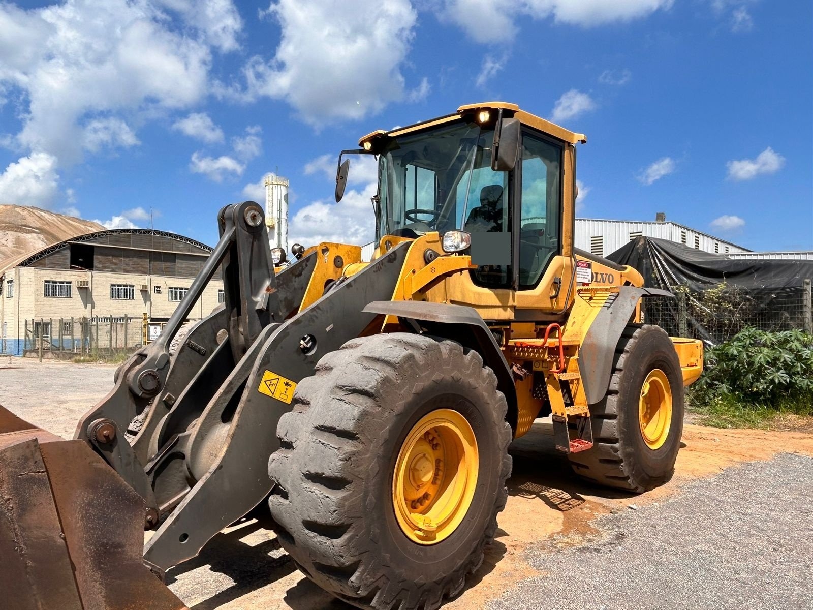 Pá Carregadeira Volvo L120F ano 2021