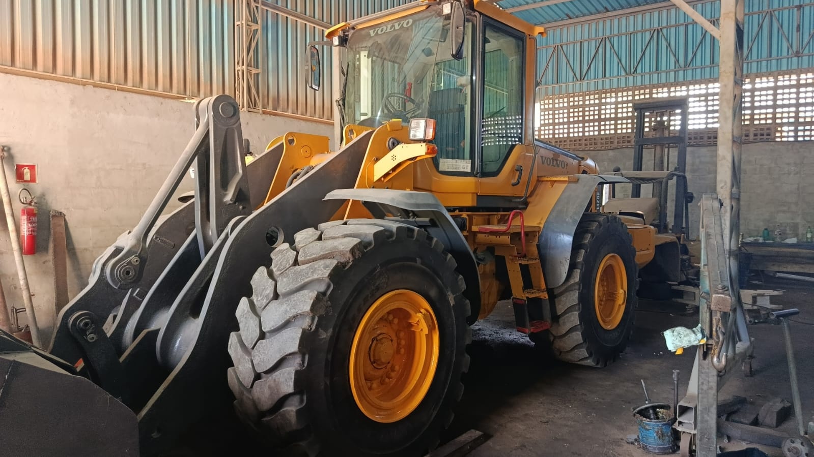 Pá Carregadeira Volvo L120F ano 2021