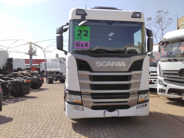 Caminhão Scania R540 ano 2022