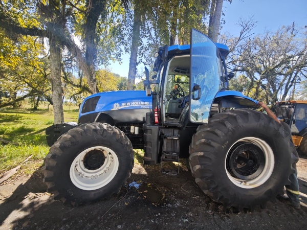 Trator New Holland T7.205 ano 2016