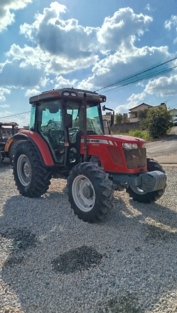 Trator Massey Ferguson 4275 ano 2016