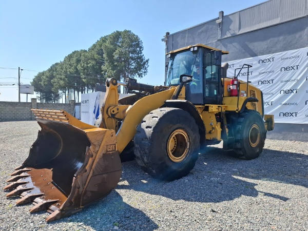Pá Carregadeira Caterpillar 966L ano 2020