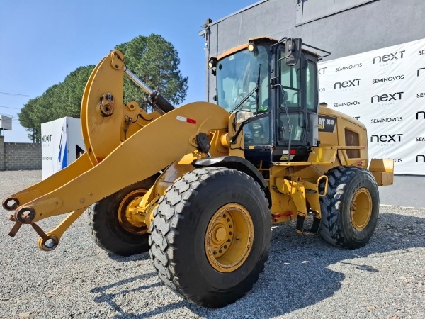 Pá Carregadeira Caterpillar 938K ano 2020