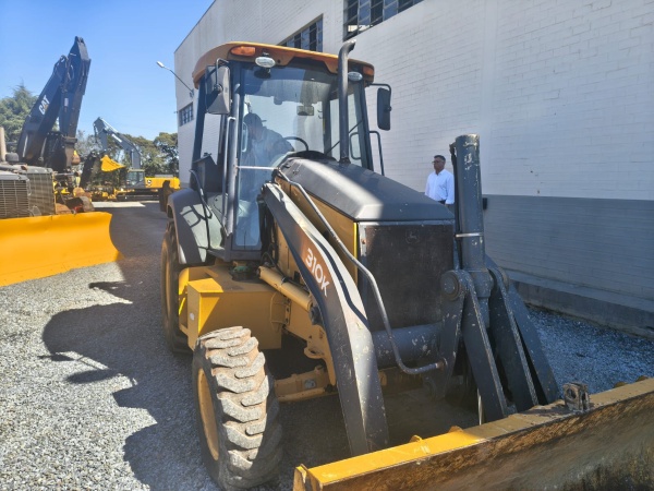 Retroescavadeira John Deere 310K ano 2017