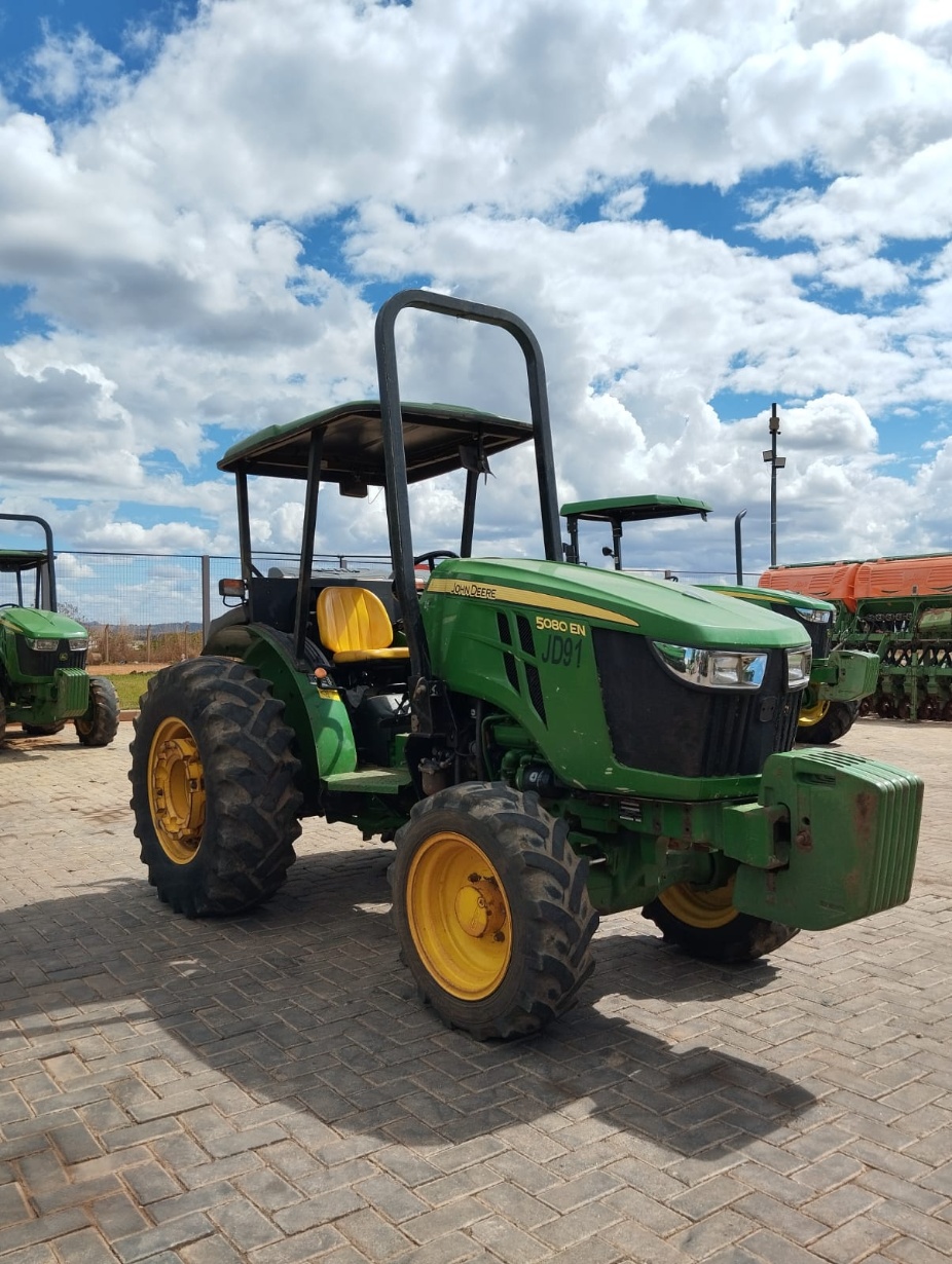 Trator John Deere 5080EN ano 2023